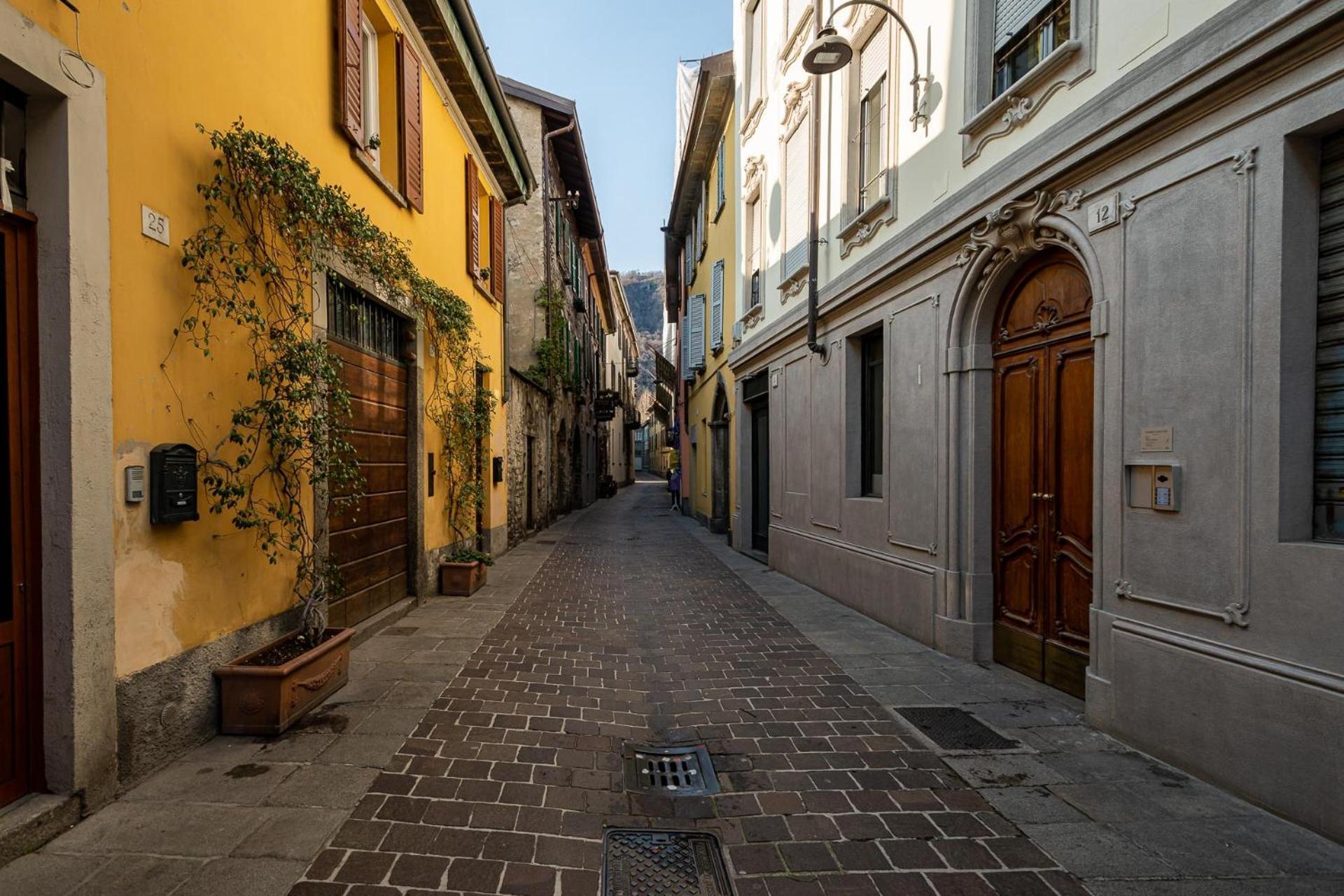 Appartamento Tivano In Centro Storico Como Exterior foto